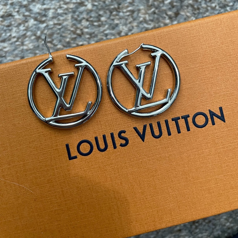 Silver LV Louis Vuitton hoop earrings - FAUX